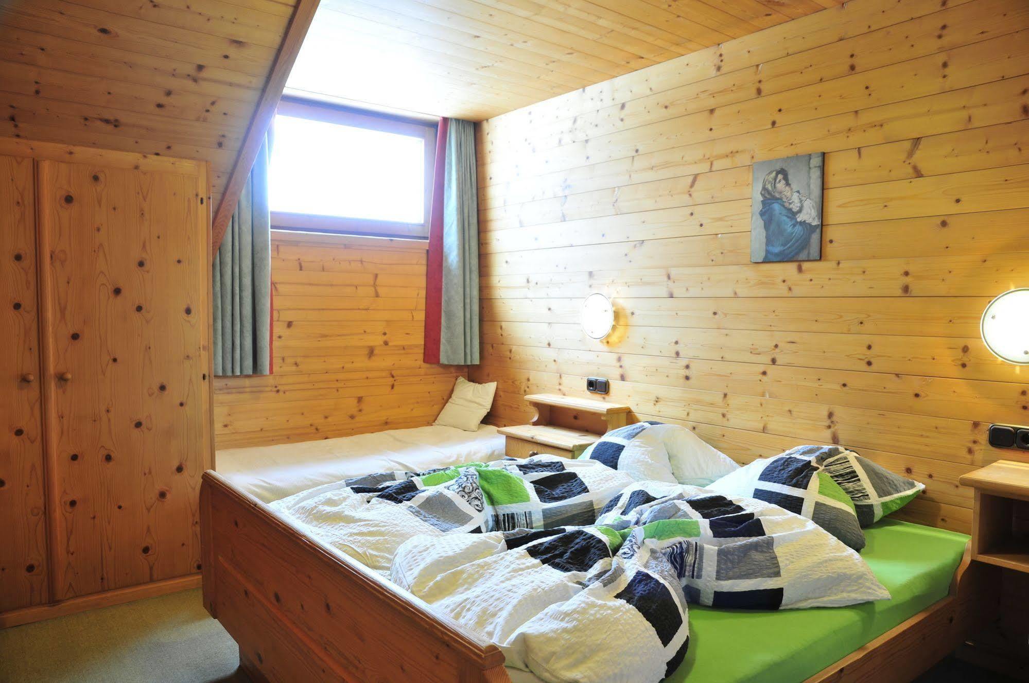 Ferienwohnungen Hinteranger Tux Bagian luar foto